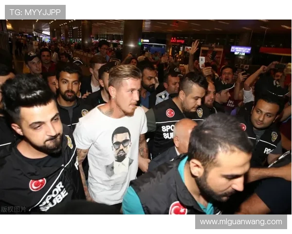 米兰体育官方网站助你了解球队动态与球员转会信息