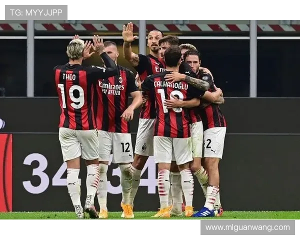 关注米兰官微获取一手球队新闻、比赛精彩瞬间及球员动态全方位报道 关注米兰官微获取一手球队新闻、比赛精彩瞬间及球员动态全方位报道